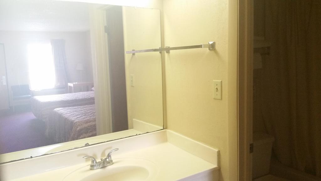 Royal Inn Alachua Δωμάτιο φωτογραφία